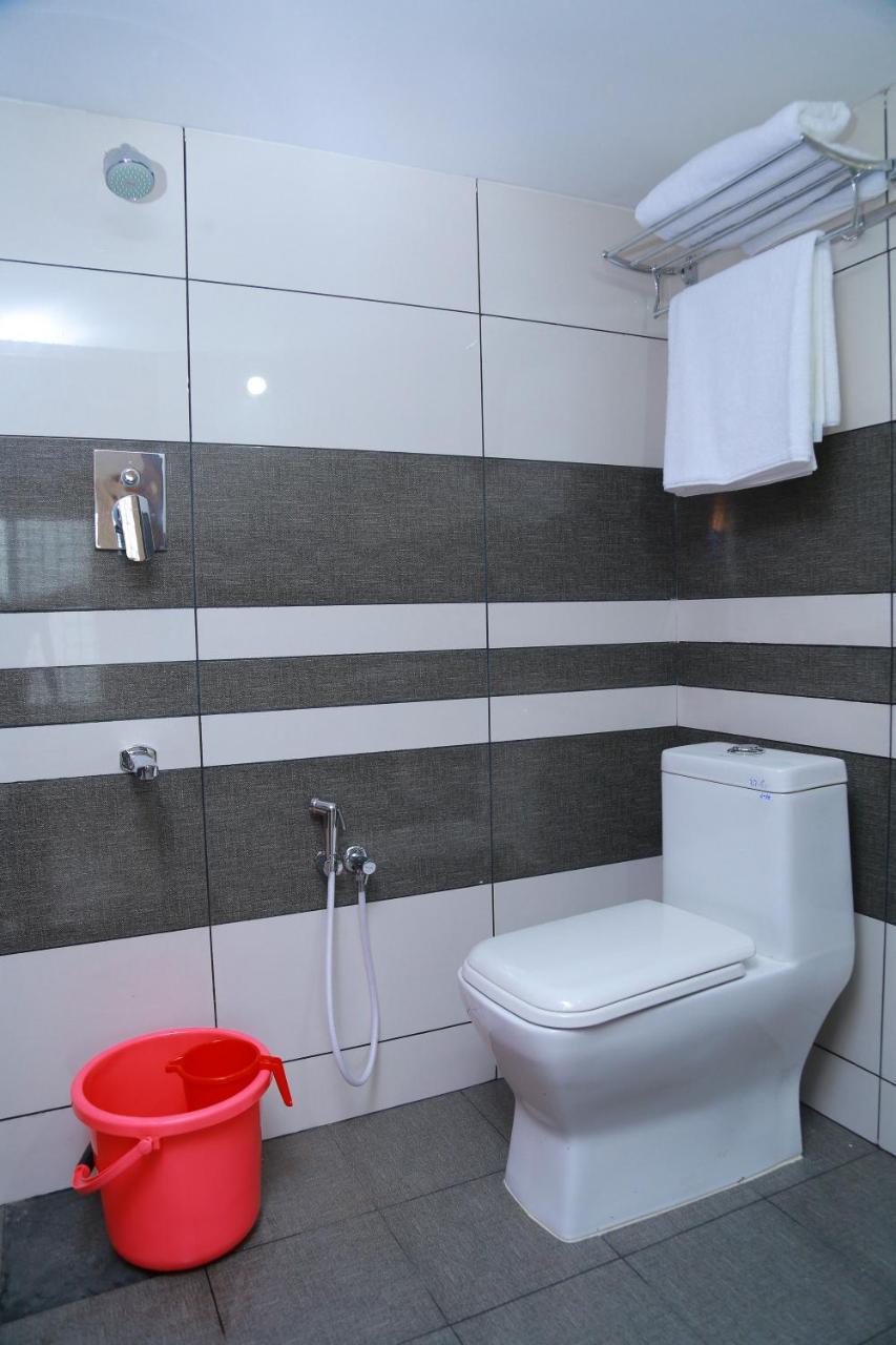 Отель Metro Residency Коччи Экстерьер фото