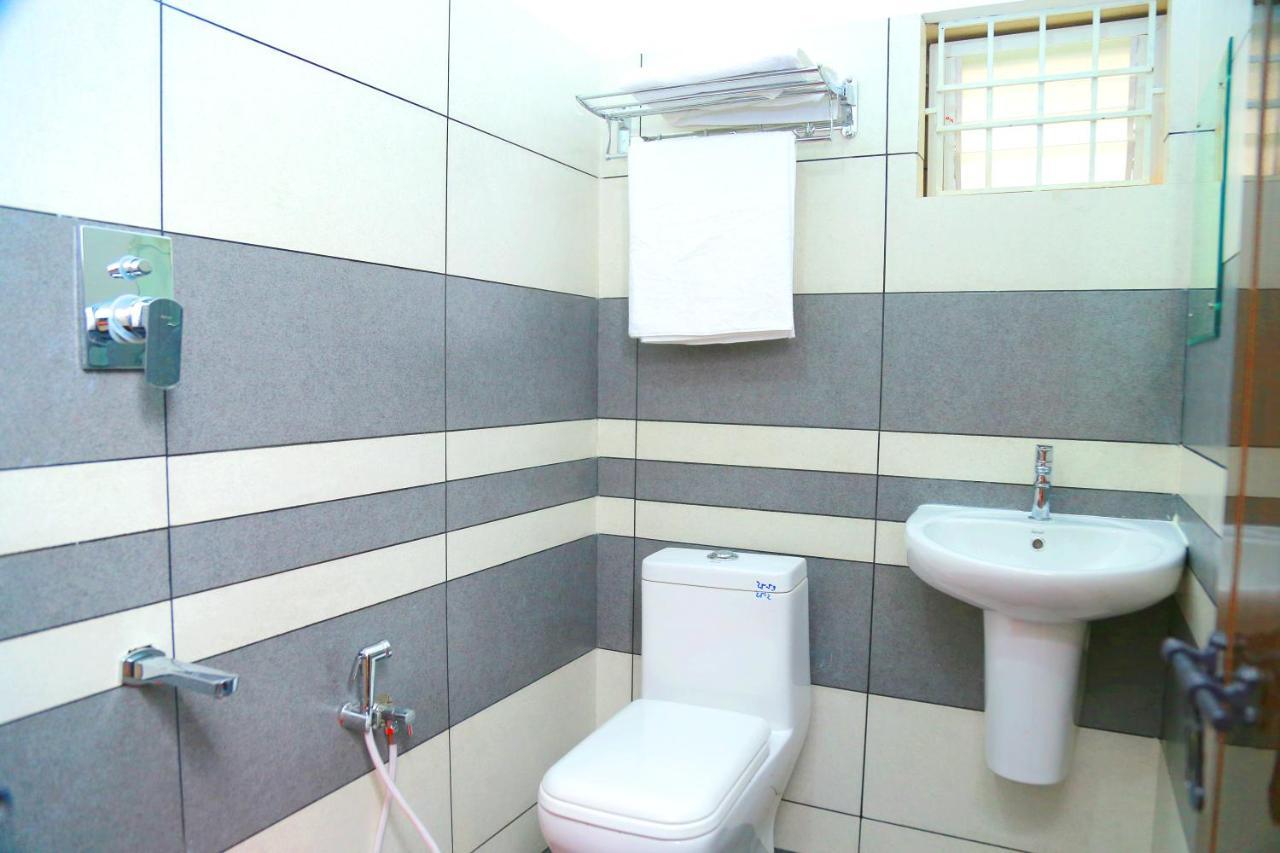 Отель Metro Residency Коччи Экстерьер фото